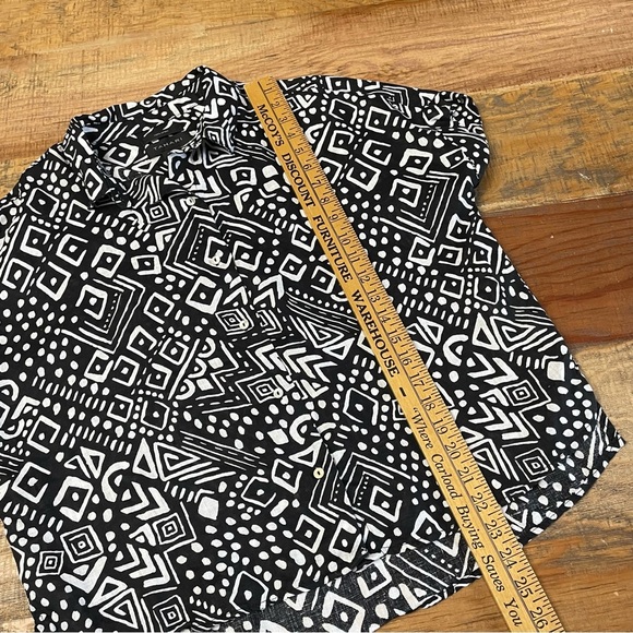 Tahari Women Linen Tunic Top Size Medium Black Art To Wear Button Travel Capsule - Picture 4 of 7